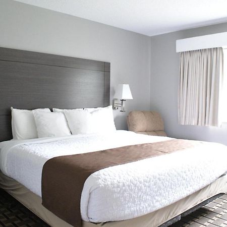 Adams Inn And Suites 외부 사진
