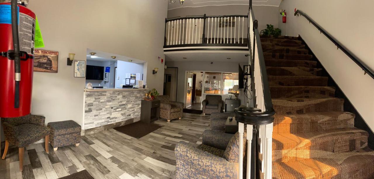 Adams Inn And Suites 외부 사진