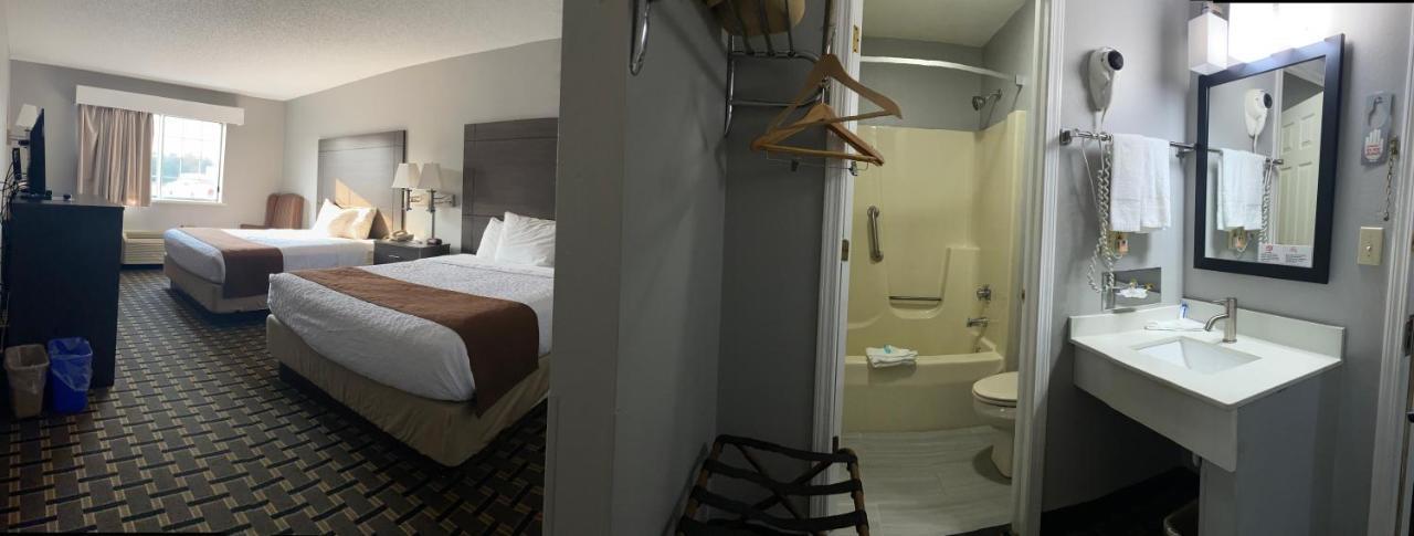 Adams Inn And Suites 외부 사진