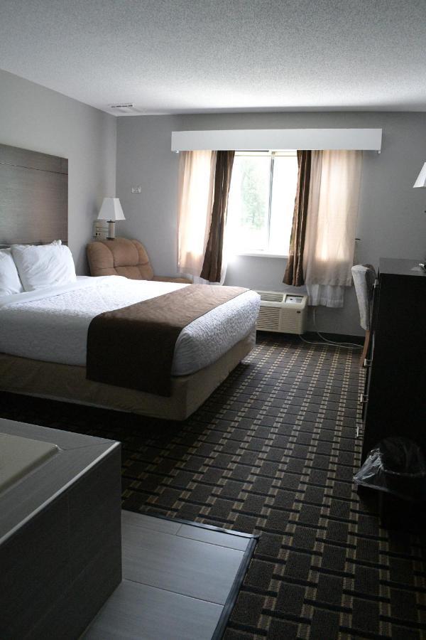 Adams Inn And Suites 외부 사진