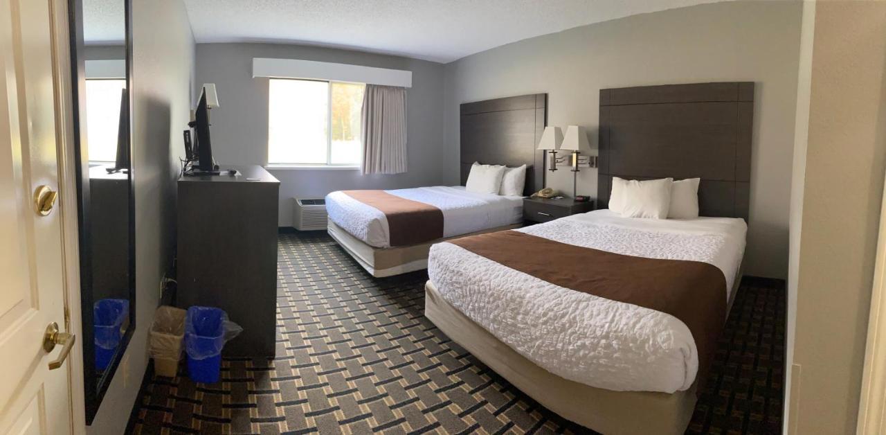 Adams Inn And Suites 외부 사진